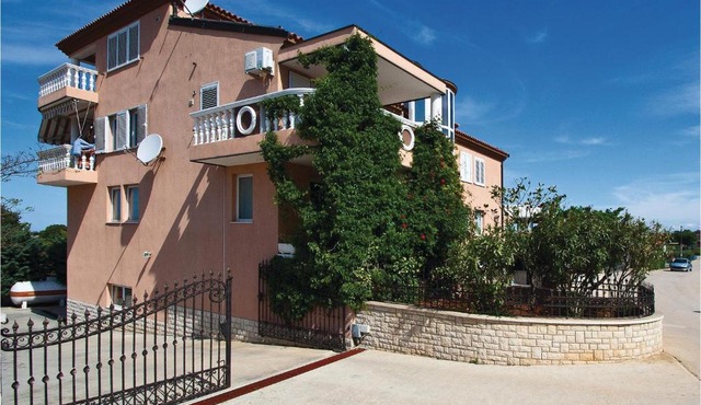Amazing apartment in Galizana with 1 Bedrooms and WiFi