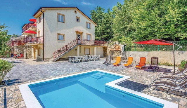 Amazing apartment in Grizane with swimming pool
