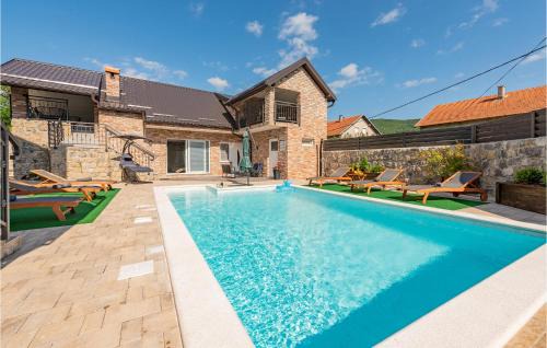 Amazing Apartment In Gracac