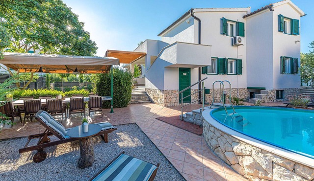 Amazing apartment in Jadrija with WiFi