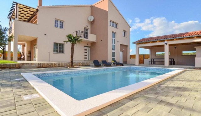 Amazing apartment in Kasic with WiFi