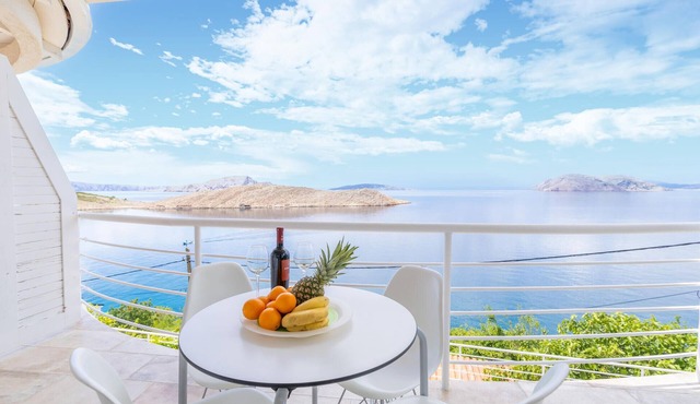 Amazing apartment in Lukovo with house sea view