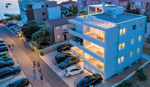 Amazing Apartment In Mandre