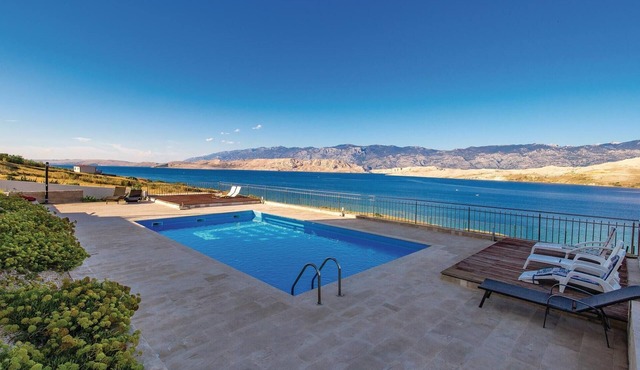 Amazing apartment in Pag with WiFi