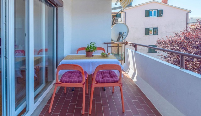 Amazing Apartment in Porec With Wifi and 2 Bedrooms