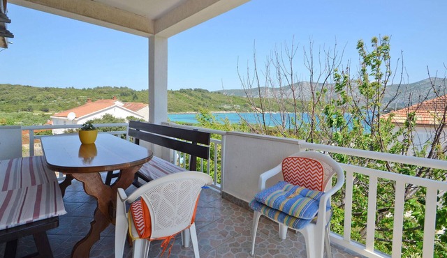 Amazing apartment in Racisce with house sea view