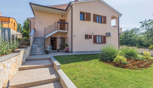 Amazing apartment in Radmani with WiFi