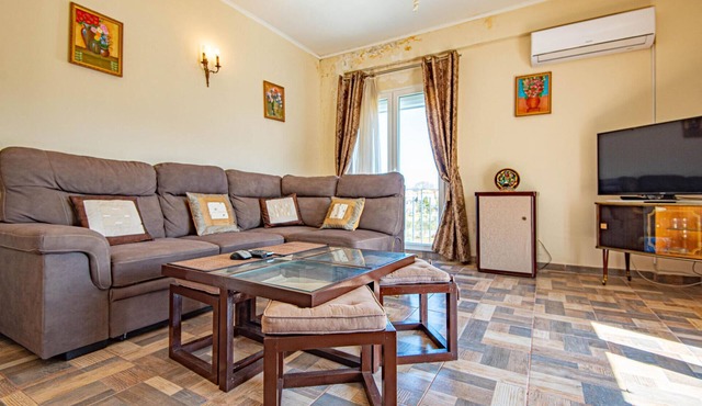 Amazing apartment in Raslina with WiFi