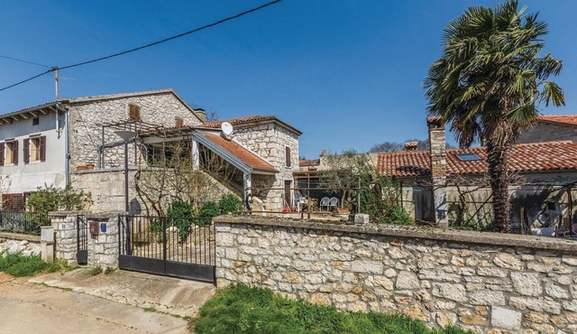 Amazing apartment in Vrsar with WiFi