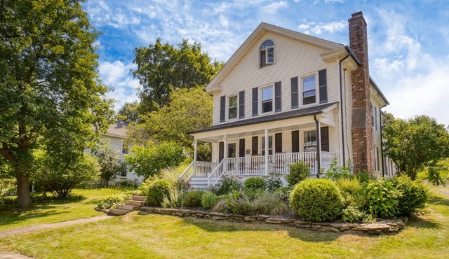 Amazing Backyard Escape, 10 Minutes from Stockbridge | Cordelia by AvantStay