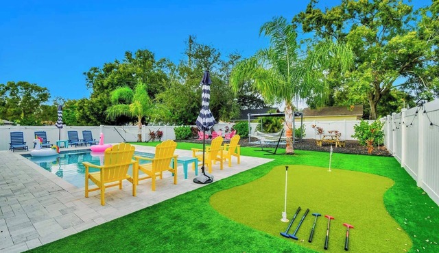 Amazing Backyard Paradise! ☀️ Private Pool, Golf, Games & Fire Pit 👙⛳️🕹️🔥
