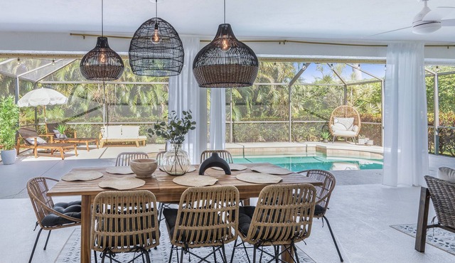 Amazing Bali inspired Naples Tropical Retreat-Lely Country Club