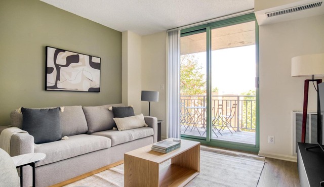 Amazing Ballston 1BR w/Gym & Pool, near Restaurants, by Blueground