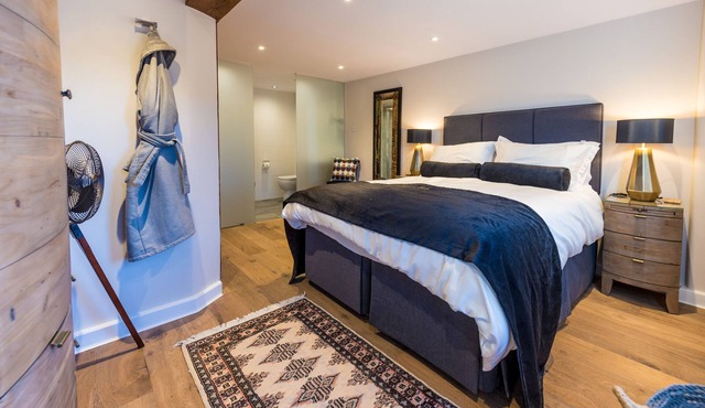 Amazing Barn with Snooker Room, Gym and Bar