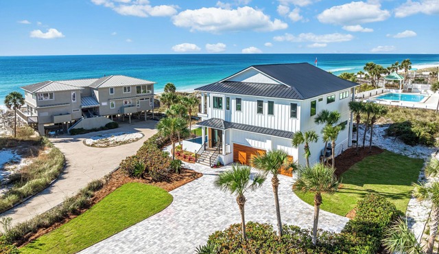 Amazing Beachfront Home, Incredible Views, Heated Pool, Hot Tub, Elevator!