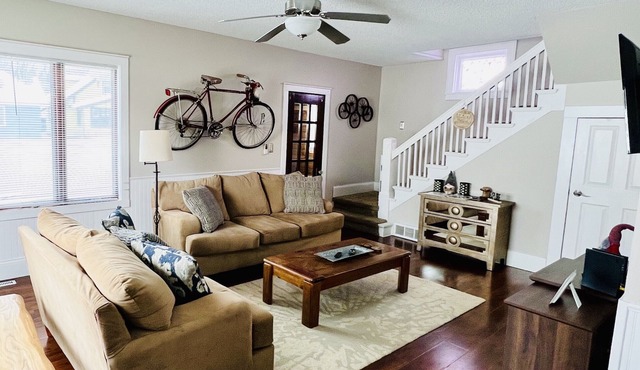 Amazing Bikeability! Blocks from DWTN & Bike Trails ~ PLUS Secure Garage!