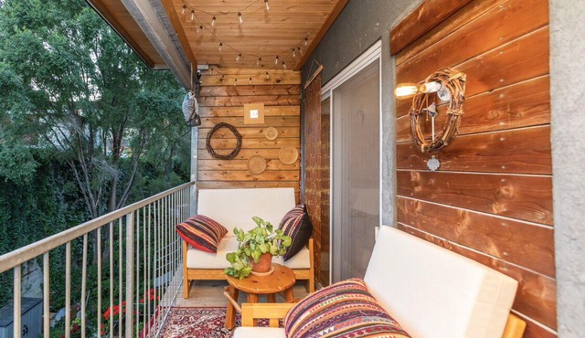 Amazing Boho Apartment in Heart of Montreal