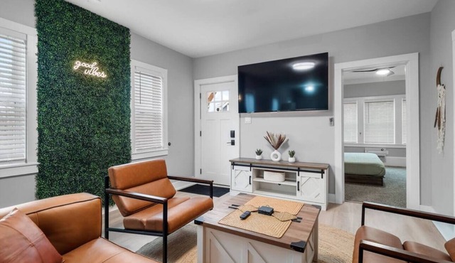 Amazing Boho Oasis Apartment in Ohio City