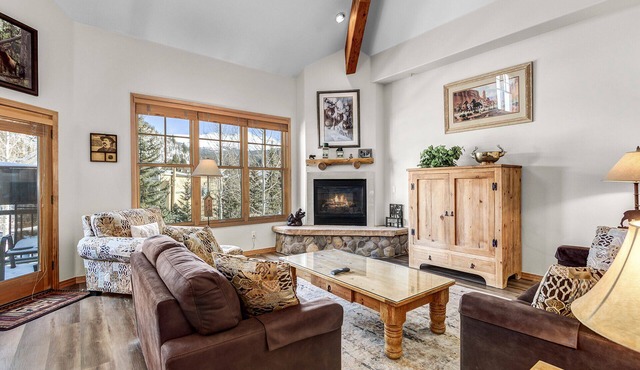 Amazing Breckenridge location, Beautiful views, Two blocks from Main Street!