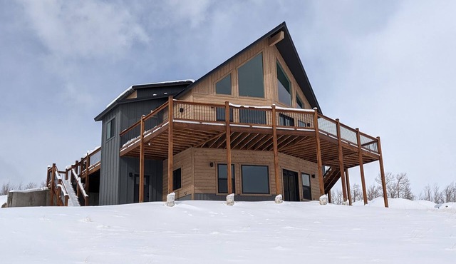 Amazing cabin in quiet community in the mountains - Entire home for rent.