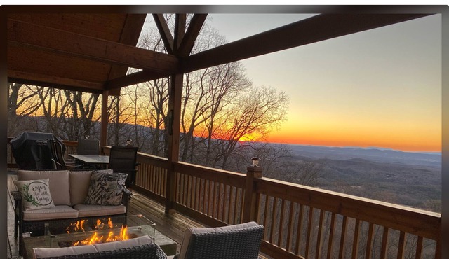 Amazing Cabin on Blue Ridge over Mt Airy