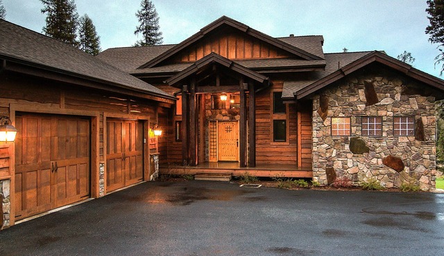 Amazing Cabin on Priest Lake Golf Course w/Gorgeous Mtn Views, minutes to beach