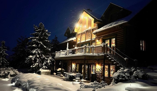 amazing cabin with private lake accesses