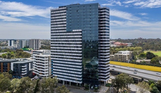 Amazing City Views - with car park