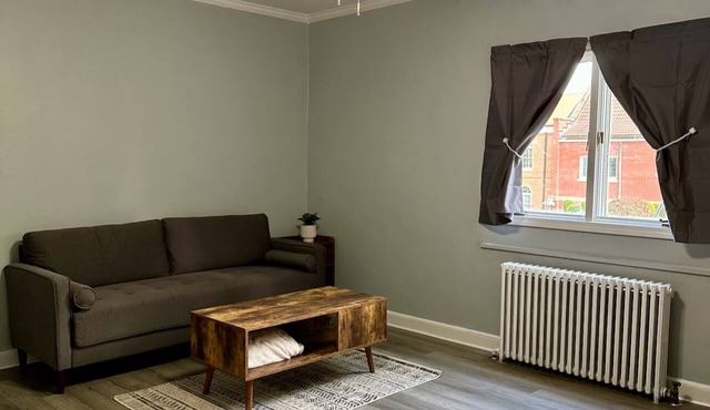 Amazing Downtown Location! Quiet & Spacious! #B