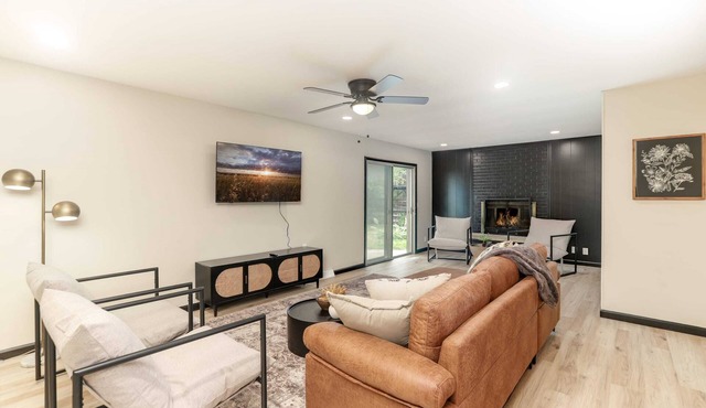 Amazing East Side 3BR 2BA Wifi SMRT TV