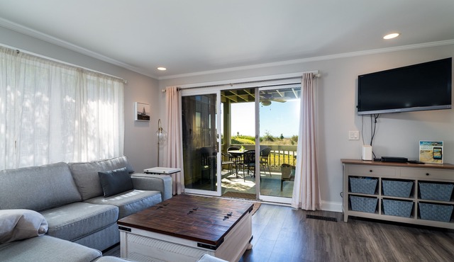 Amazing End-Unit Villa w/Water/Beach Views! Dog Friendly! 5-Star! Amenity Access included!