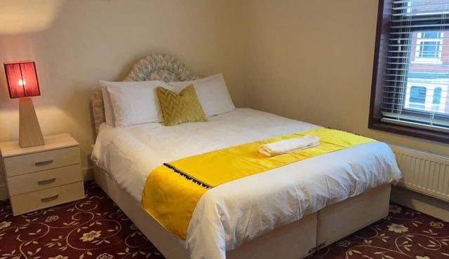 Amazing Entire Home in Wolverhampton