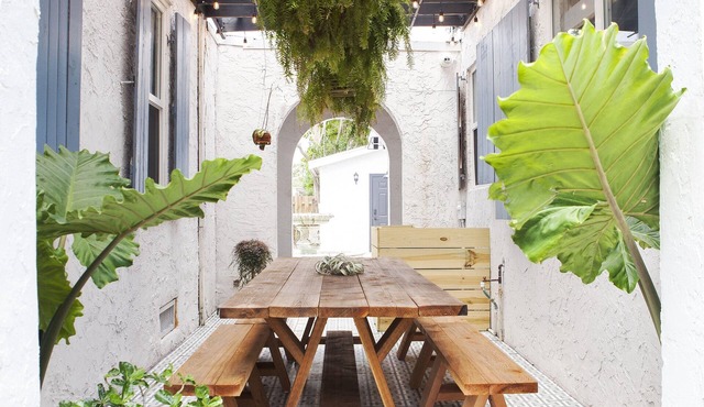 Amazing Estate close to Beach & Downtown→Sleeps 17