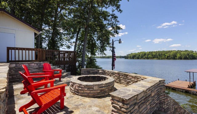 Amazing firepit, dock, and lake toys with a view