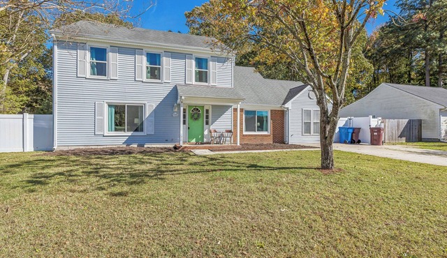 Amazing four-bedroom home in great area perfect for families & traveling crews!