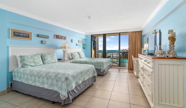 Amazing Freshly Updated Ocean Front Studio! Sleeps 4! SPRING MEGA SALE!