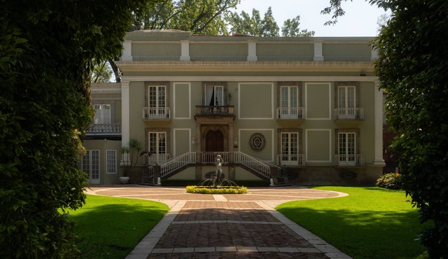 Amazing French Mansion in the heart of Coyoacan