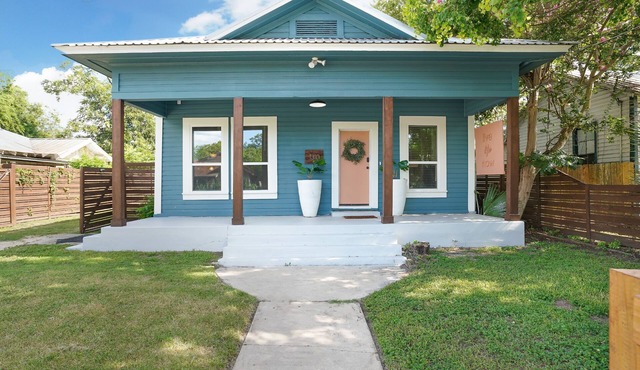 Amazing Fully Fenced Home Only 5 Mins From Downtown