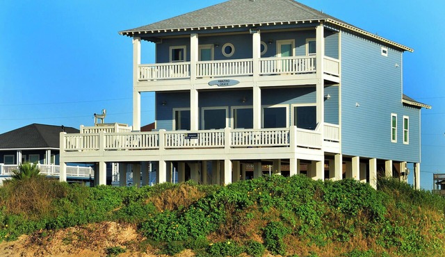 Amazing Grace: 7 BR, 5 BA House in Port Bolivar, Sleeps 25