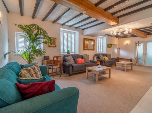 Amazing Guest Cottage in Nottingham with Parking! - Pass the Keys