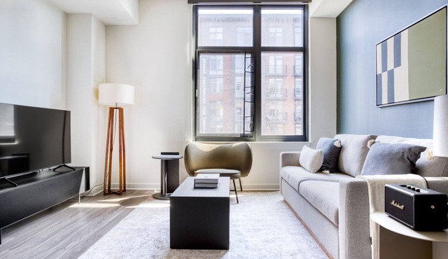 Amazing H Street 1BR w/Rooftop Pool & Gym, walk to Metro, by Blueground