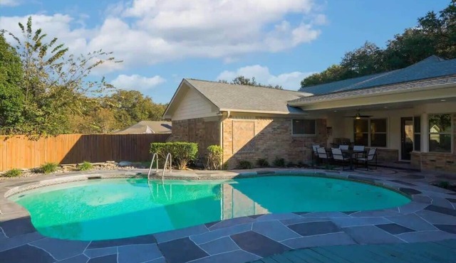 Amazing Haven Home with PRIVATE POOL