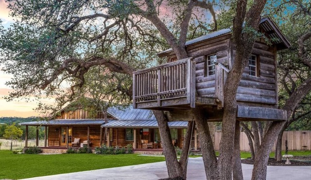 Amazing Hill Country Experience, Cabin on 14 Acres