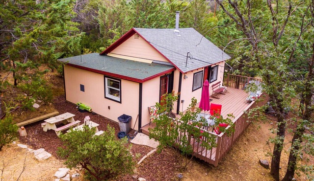 Amazing Historic Cabin Nestled In The Heart Of Julian Pets ok Quiet and secluded