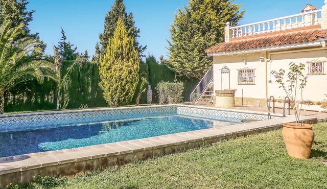 Amazing home in Urbanización La Sima