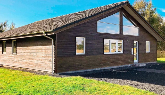 Amazing Holiday Home in Rødby with Whirlpool