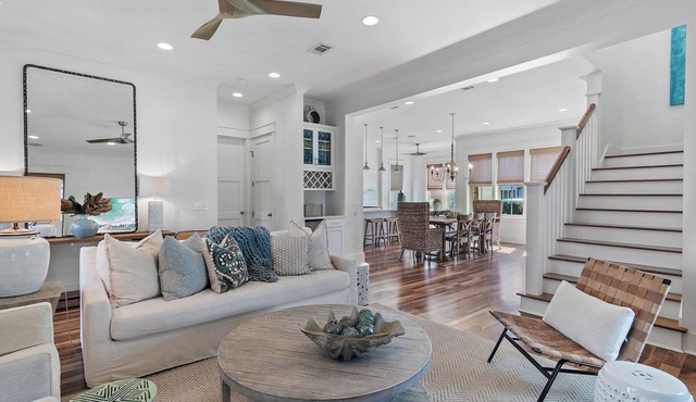 AMAZING HOME Close to beach and Seaside. Golf Cart, Beach Gear, 4 Bikes included