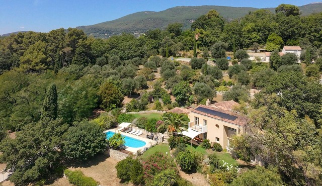 Amazing home in Châteauneuf-Grasse