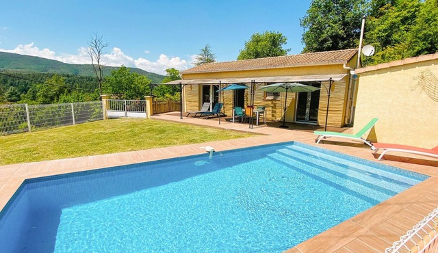 Amazing home in Molières-sur-Cèze