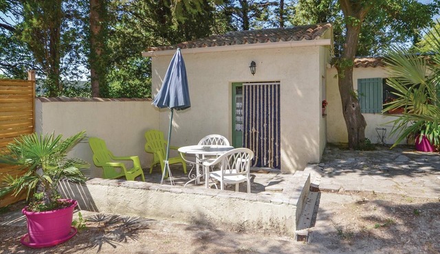 Amazing home in Crillon le Brave